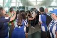 Adeptos apoiaram dragões na partida para os EUA
