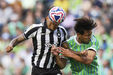 Igor Jesus (Botafogo) e Kim Kee-hee (Seattle Sounders) 