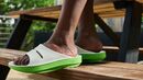 OOFOS promove conforto e estilo no verão com a nova coleção de calçado.
