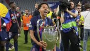 No topo da Europa: as imagens da festa do PSG depois da conquista da Liga dos Campeões