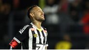 Neymar em ação com a camisola do Santos