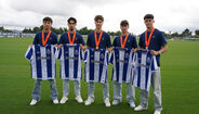 Campeões da Europa pelos sub-17 recebidos pela equipa principal do FC Porto no Olival