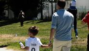 Frederico Varandas com o filho na Academia do Sporting, durante a AE Cup 2025