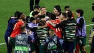 Jogadores festejam nas finais da Liga das Nações da UEFA