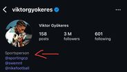 A descrição da conta de Gyökeres antes, com o Sporting presente