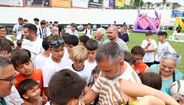 Rui Borges homenageado em Mirandela emociona-se com os fãs