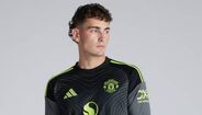 Equipamento guarda-redes do Manchester United para 25/26