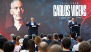 Carlos Vicens foi apresentado no jardim interior da Cidade Desportiva