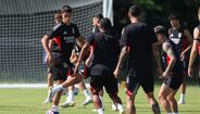 Benfica prepara jogo com Auckland em treino