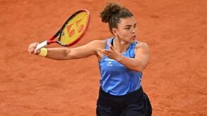Jasmine Paolini afastada nos oitavos de final de Roland Garros