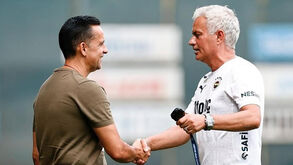 A sentida despedida de Mourinho a Mário Branco: «Posso, com toda a certeza, dizer que não há melhor do que tu»