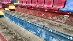 Chaves anuncia obras de renovação da bancada central coberta