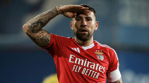 Otamendi direto ao onze do Benfica depois de regressar mais fresco ao Seixal