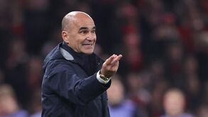 O onze de Portugal para o jogo com a Alemanha: João Neves a lateral direito e Vitinha no banco