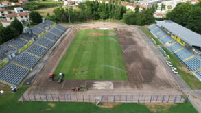 Piso do Municipal de Arouca já está a ser removido