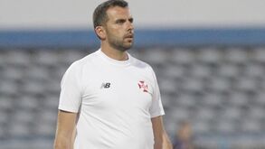 João Nuno pode rescindir com o Belenenses para assumir comando do E. Amadora