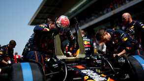 Verstappen corre risco de ser suspenso por um Grande Prémio e Red Bull pede exceção para prodígio