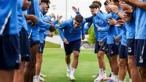 O primeiro dia de Gabri Veiga no FC Porto: reforço não fugiu ao túnel no Olival