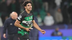João Simões tem a renovação fechada: conheça 
as condições do novo contrato do jovem médio