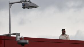 Proença a assistir, Guerreiro de visita e segurança até no telhado: as melhores imagens do treino de Portugal