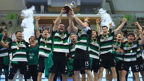Sporting volta a bater FC Porto e conquista a Taça de Portugal de andebol