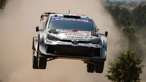 Sébastien Ogier chega ao último dia do Rali do Japão na liderança