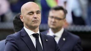 Roberto Martínez explica João Neves novamente a lateral e titularidades de Vitinha e Conceição