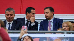 Proença com Luís Montenegro durante a final da Liga das Nações