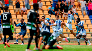 FC Porto arranca vitória a ferros e mantém-se na corrida