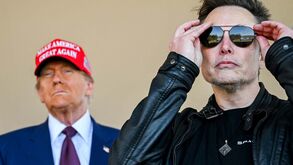 Elon Musk e Donald Trump juntos num evento
