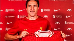 Chiesa pisca olho ao Betis e Inter junta-se à conversa
