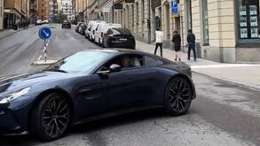 Por onde anda Gyökeres? Passeia em Estocolmo com o seu Aston Martin Vantage de quase 300 mil euros