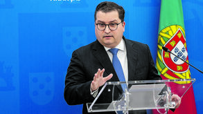 Fernando Medina discursa sobre as finanças em Portugal