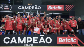 Benfica arrasa FC Porto no Dragão Arena e é tetracampeão nacional de basquetebol