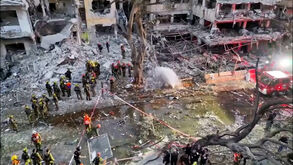 Imagens aéreas mostram edifícios destruídos em Telavive após novo ataque iraniano 