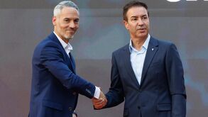 Já tem cartão de sócio e Jorge Mendes viu tudo: as imagens da apresentação de Carlos Vicens no Sp. Braga