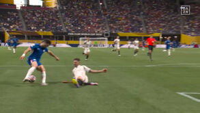 Pedro Neto marca golaço: defesa do LA FC ainda deve estar à procura da bola