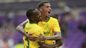 Jogadores do Mamelodi Sundowns festejam frente ao Ulsan Hyundai