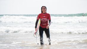 Teresa Bonvalot celebra título e destaca surf feminino em Portugal