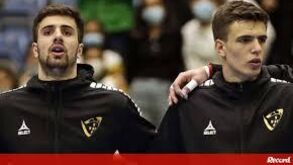 Irmãos Martim e Kiko Costa 