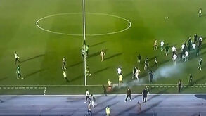 Clássico líbio à porta fechada dirigido por Fábio Veríssimo suspenso por invasão