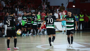 Sporting vence Benfica na Luz com reviravolta e empata final do playoff