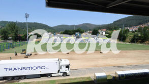 Novo relvado do Municipal de Arouca quase pronto