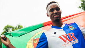 Oficial: Sidnei Tavares troca o Moreirense pelo Blackburn Rovers