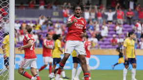 Benfica domina Auckland City com vitória por 5-0 no Grupo C