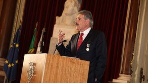 Toni homenageado com medalha de Mérito Desportivo da Cidade de Lisboa
