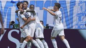 Jogadores do Real Madrid celebram golo contra o Pachuca
