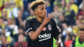 Benfica atento: turcos avançam que Besiktas chegou a acordo com o Spartak por Gedson Fernandes 