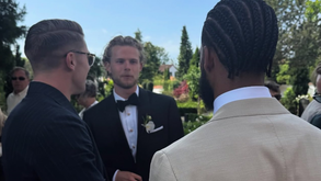 Lista de convidados do casamento de Hjulmand? Temos: eis a foto de Gyökeres junto ao noivo