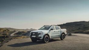 Ford Ranger eleva potência aos 280 cv em modo híbrido